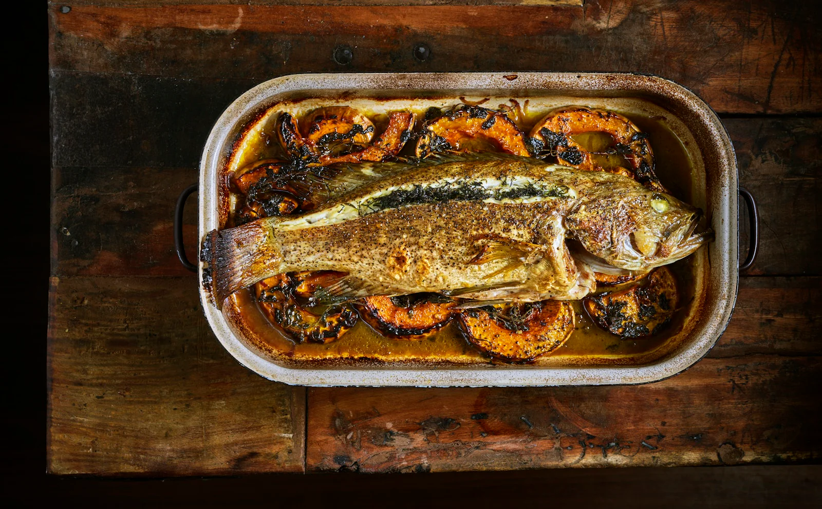 p.67PhotoDanPerez_Abraham_sKitchen_gestalten2025_777f79a8-99cd-4f13-8968-b115a1293016_2000x